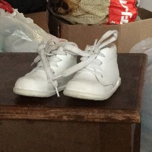 Baby shoes size 3